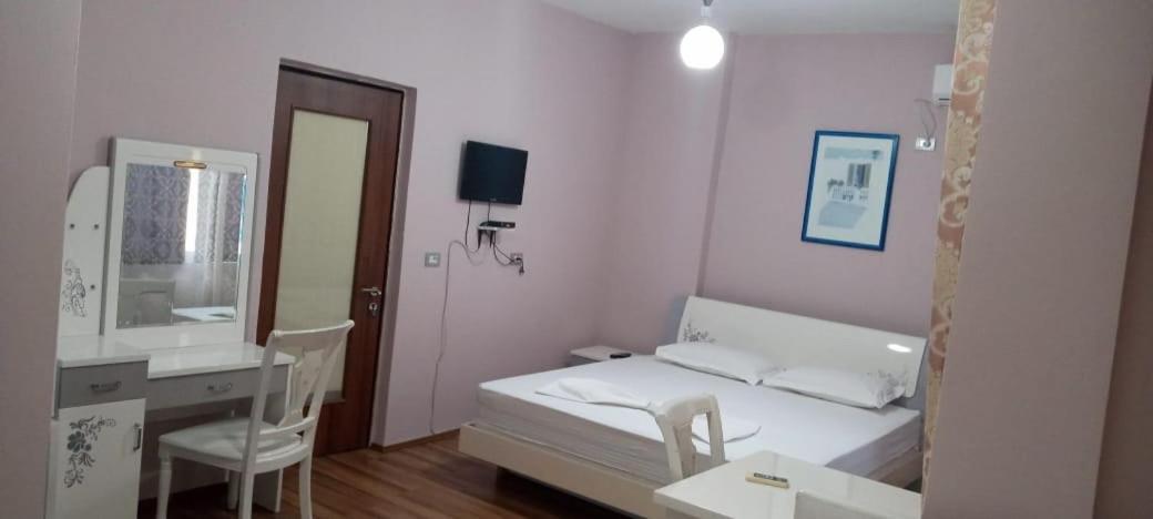 British Hotel Himare Luaran gambar