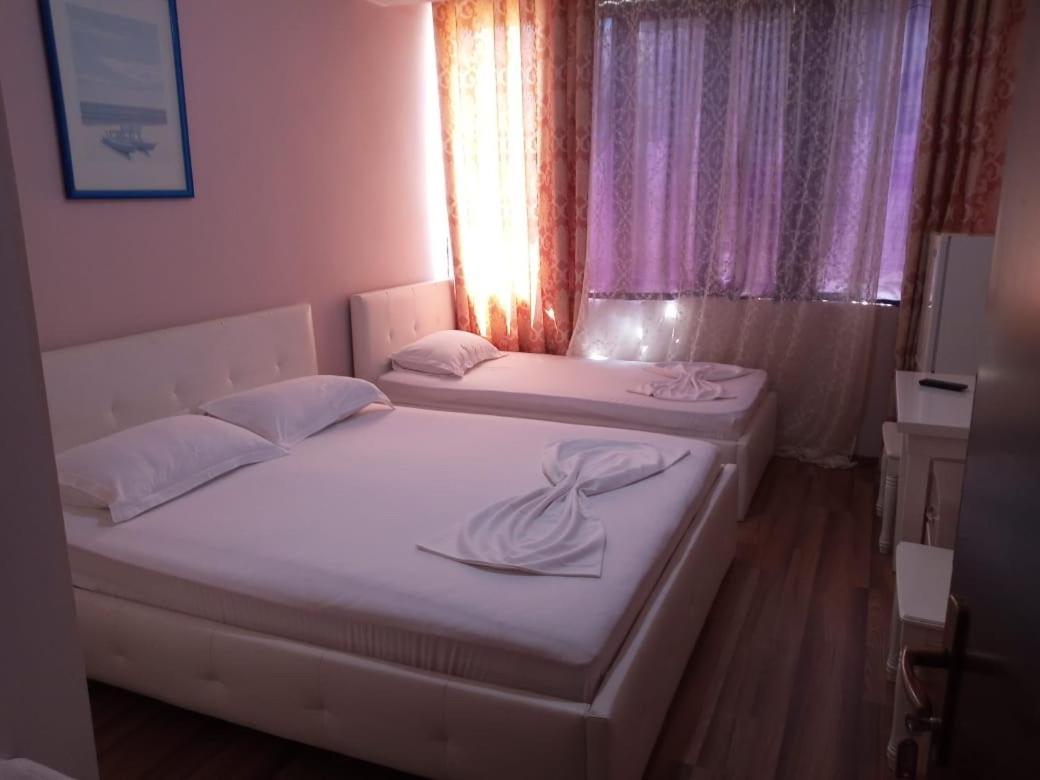 British Hotel Himare Luaran gambar