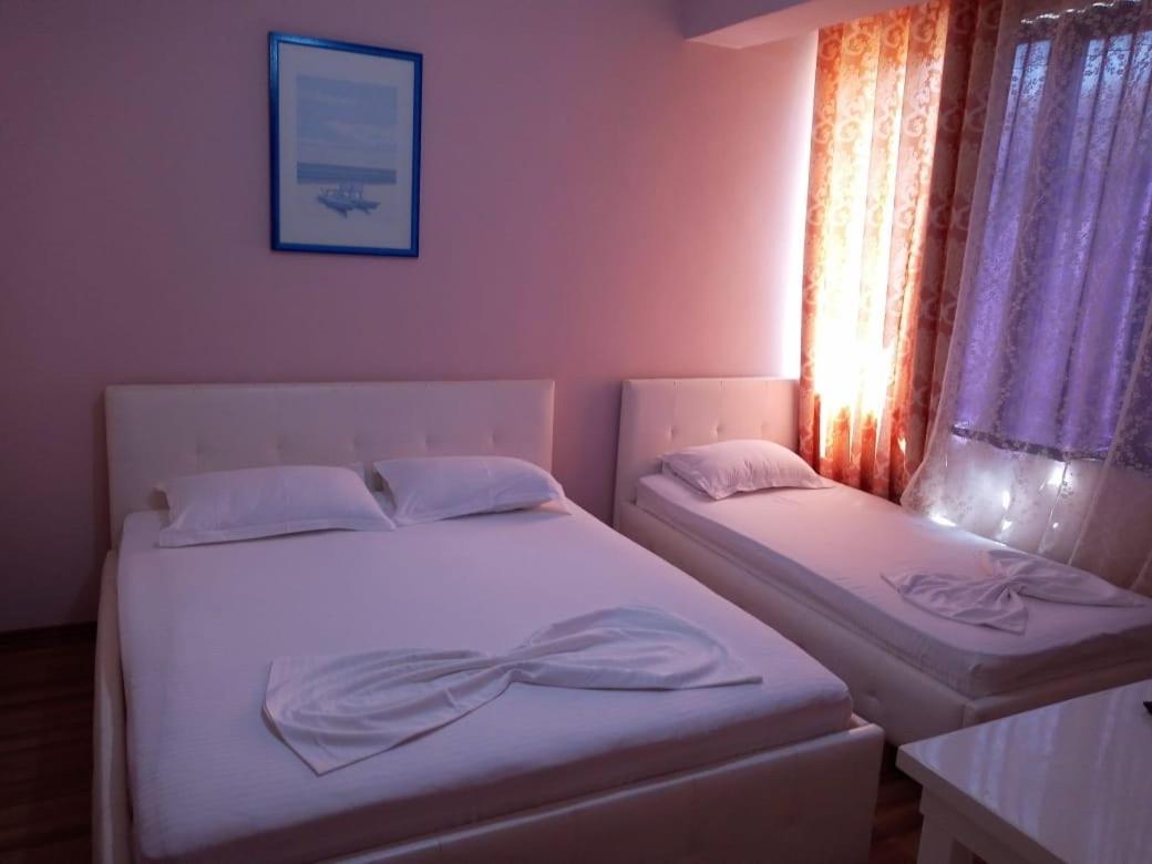 British Hotel Himare Luaran gambar