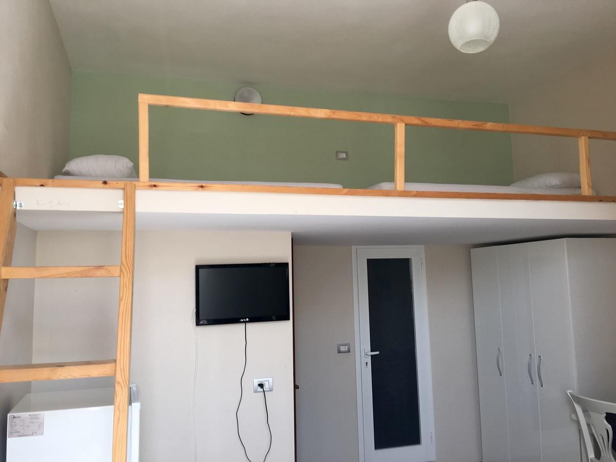 British Hotel Himare Luaran gambar
