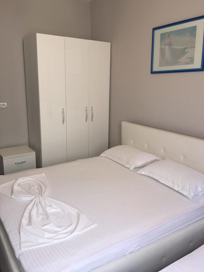 British Hotel Himare Luaran gambar