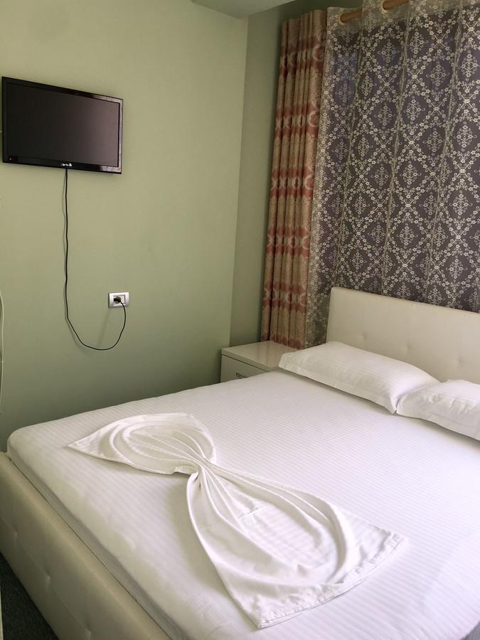 British Hotel Himare Luaran gambar