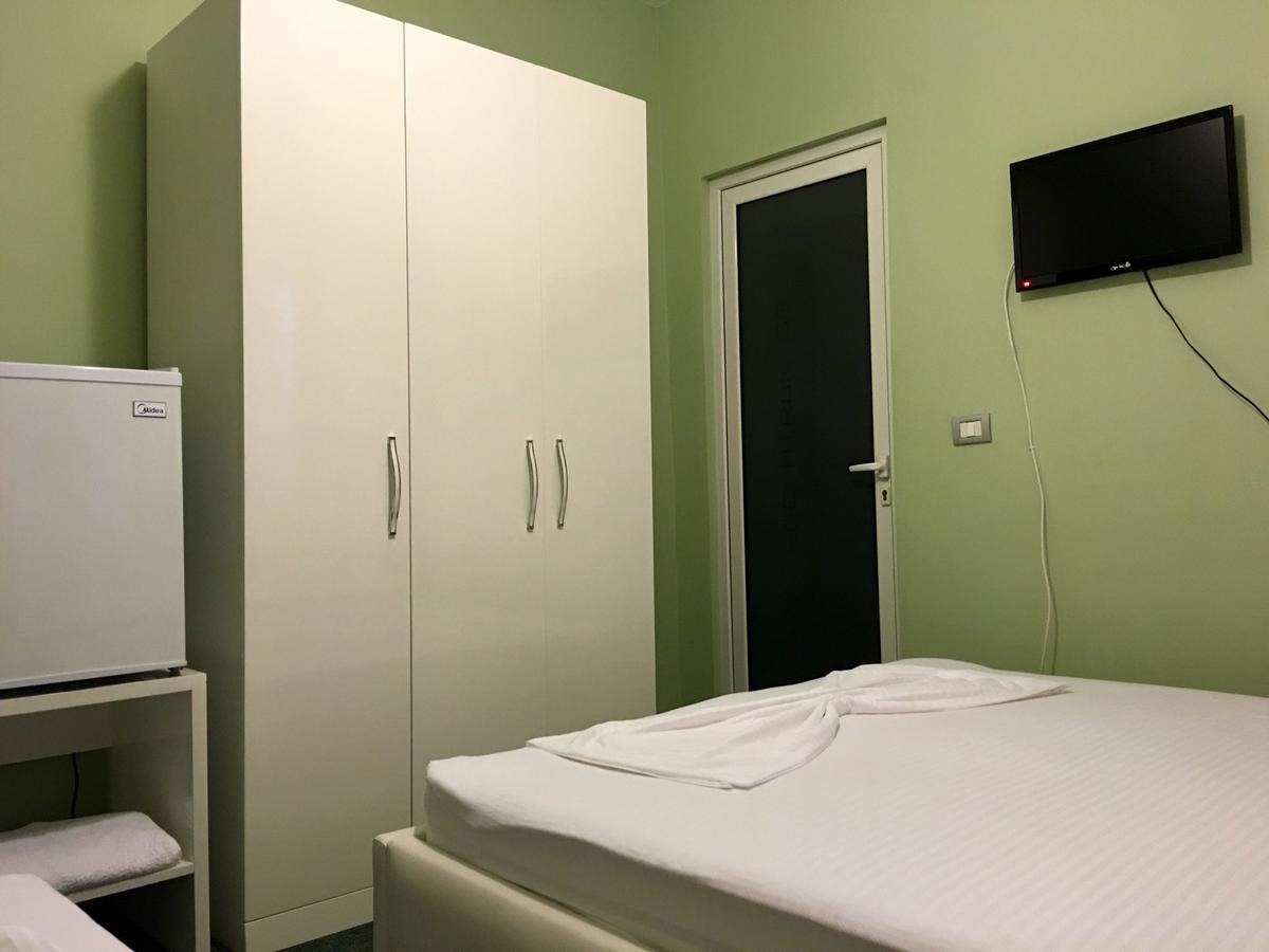 British Hotel Himare Luaran gambar