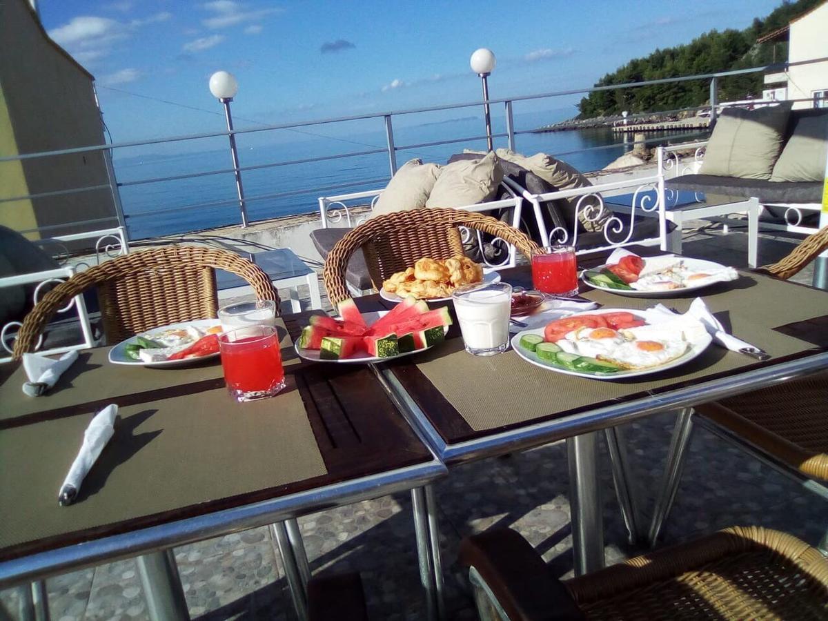British Hotel Himare Luaran gambar